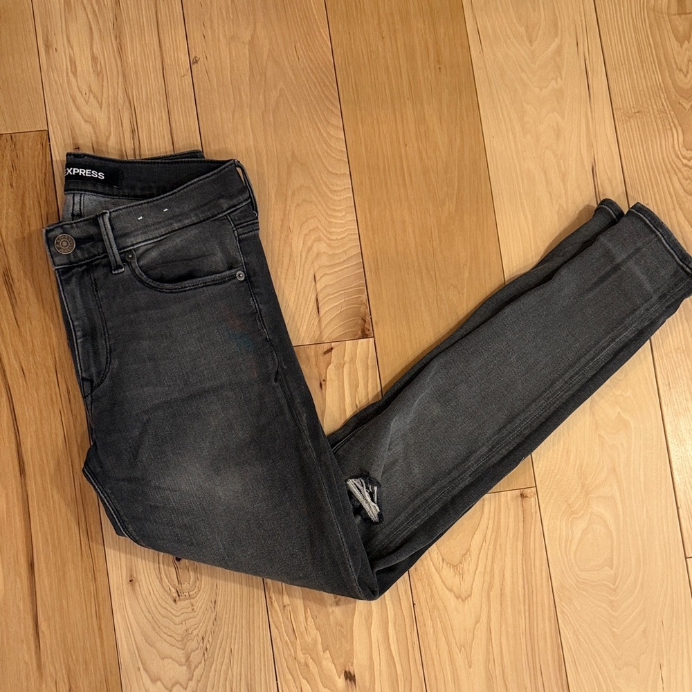 Express Women's Charcoal Skinny Jeans